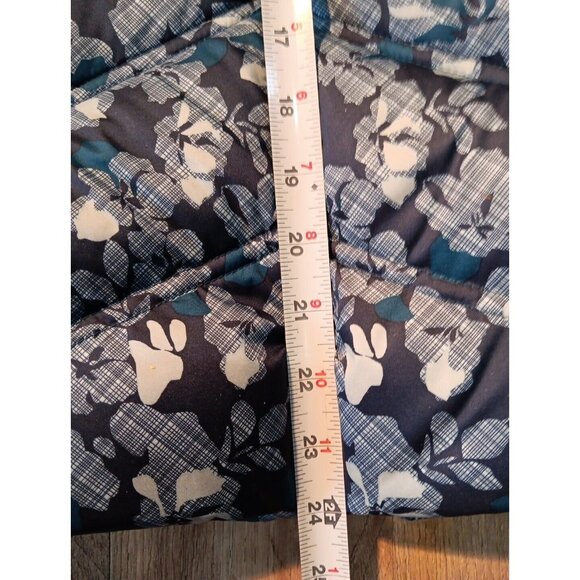 Eddie Bauer Vest‎ Womens M Premium Goose Down Puffer Blue Floral Insulated Quilt - Picture 5 of 10